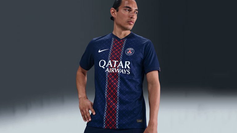 Video Maillot Domicile Paris Saint Germain 2025/2026